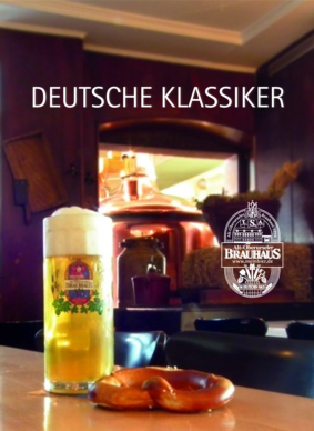 Bier und Brezel auf dem Tisch